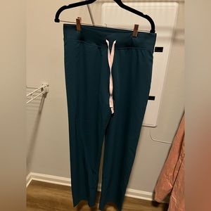 Figs Scrub Bottom in Caribbean Blue